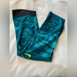 Nike Pro Core Pool Dri- FIT Compression Capri Pant